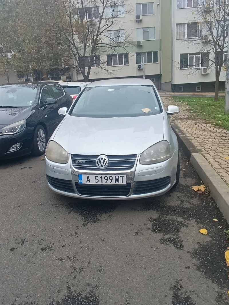 VW Golf 2.0tdi r32, снимка 2 - Автомобили и джипове - 52593180