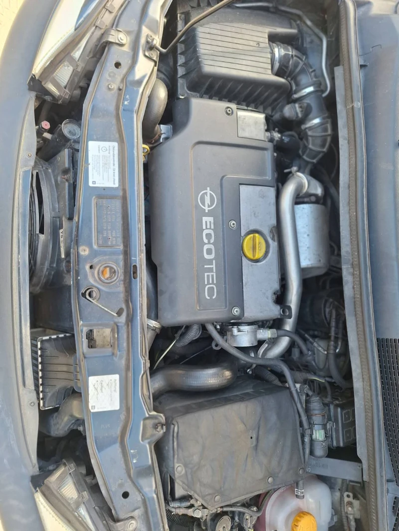 Opel Zafira 2.0TDI, снимка 10 - Автомобили и джипове - 52957972