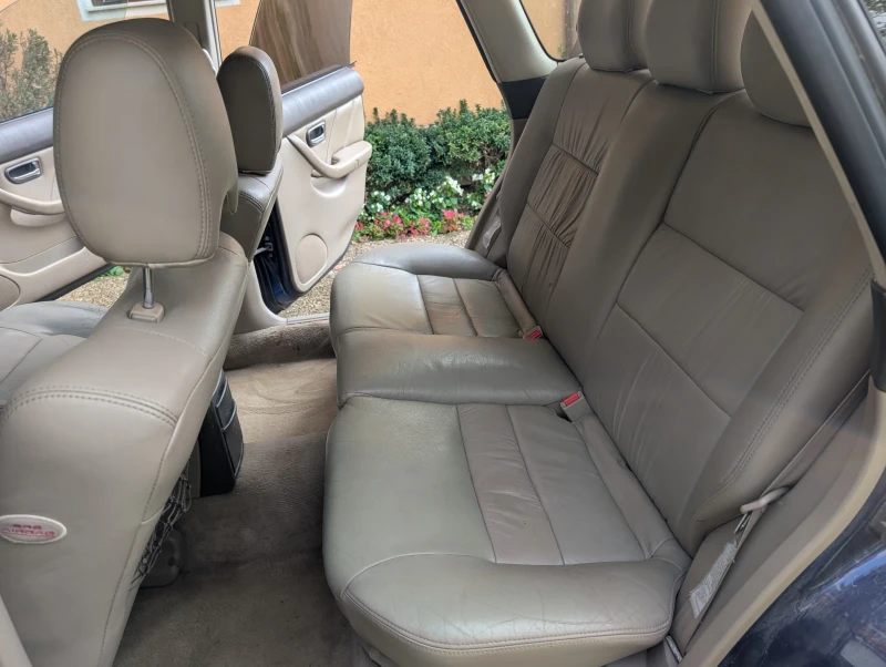 Subaru Outback 3.0 H6, снимка 5 - Автомобили и джипове - 52972660