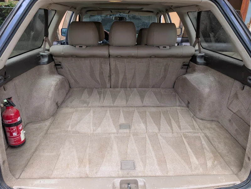 Subaru Outback 3.0 H6, снимка 9 - Автомобили и джипове - 52972660