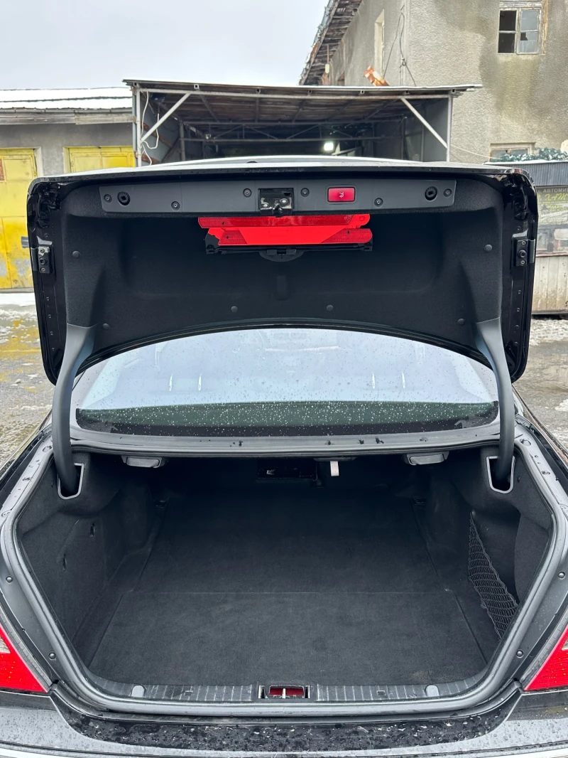 Mercedes-Benz E 320, снимка 16 - Автомобили и джипове - 53188360