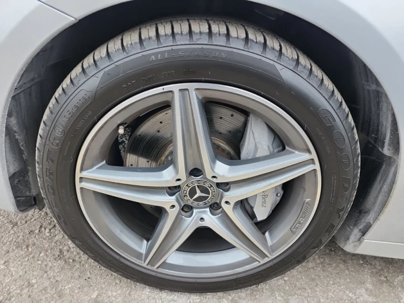 Mercedes-Benz E 300 * CARFAX /DISTRONIC/PANO/, снимка 6 - Автомобили и джипове - 53297323