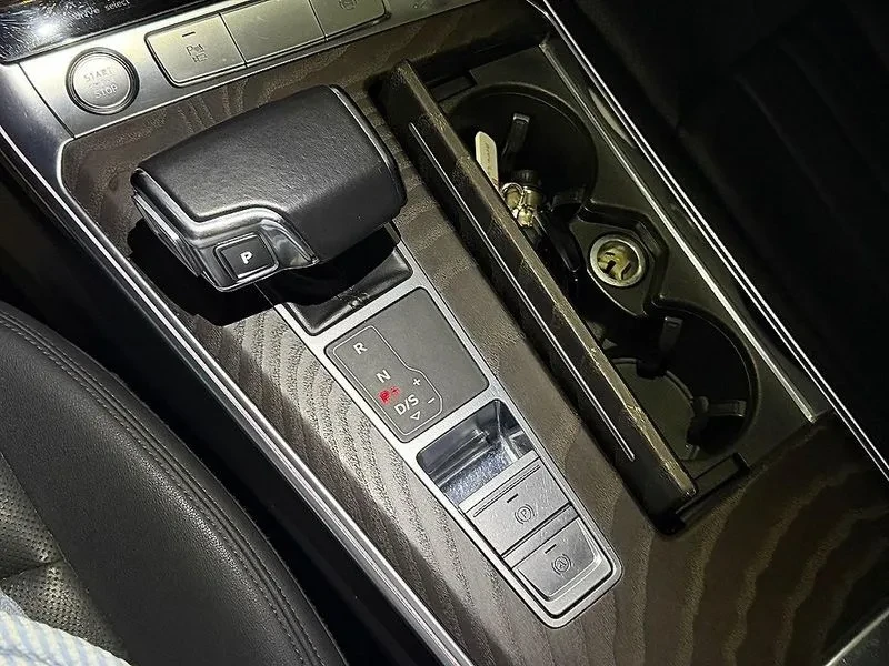 Audi A6 2.0 TFSI Quattro - САМО 30% АВАНС, снимка 12 - Автомобили и джипове - 56293702