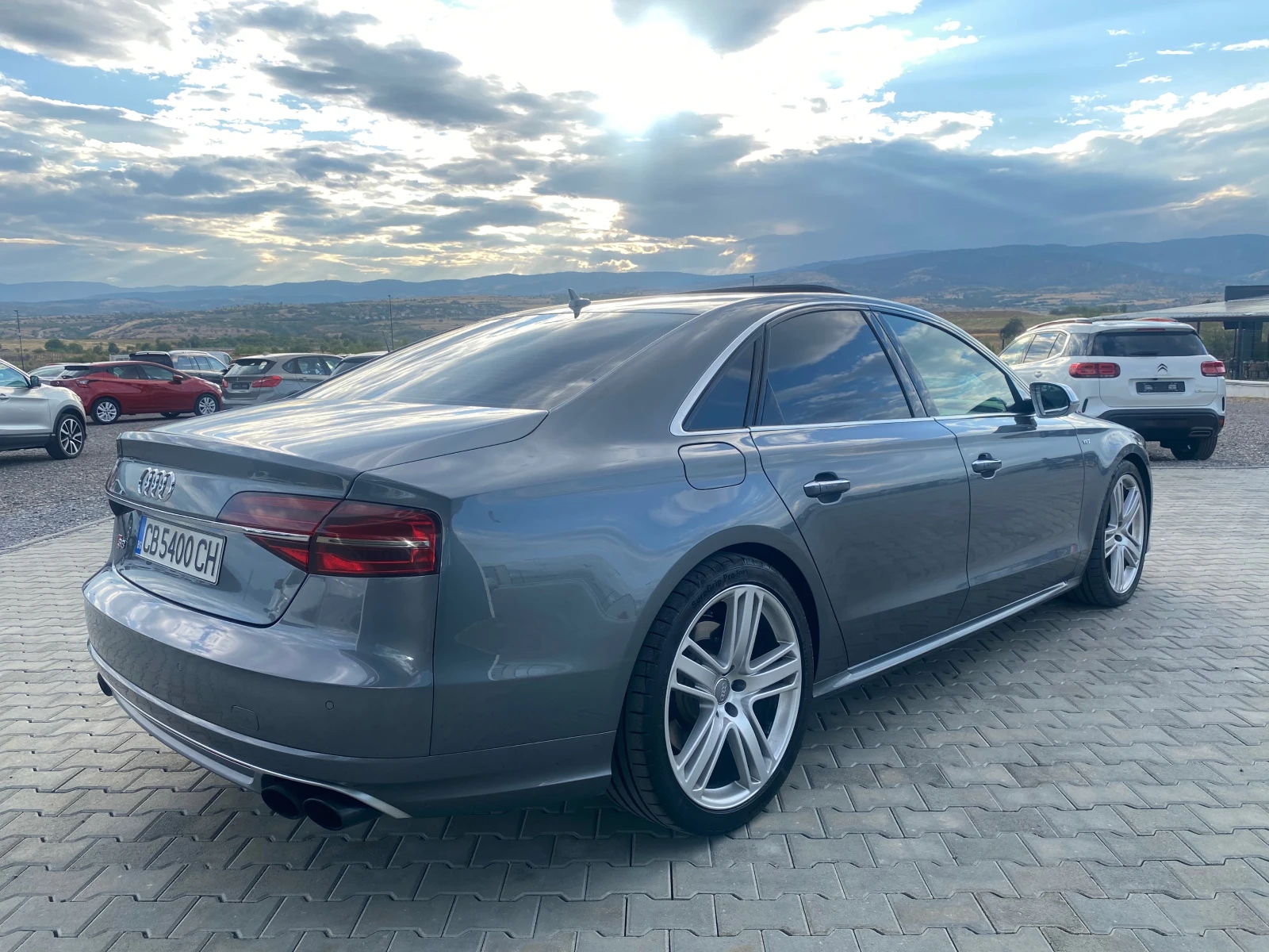 Audi S8  - изображение 5