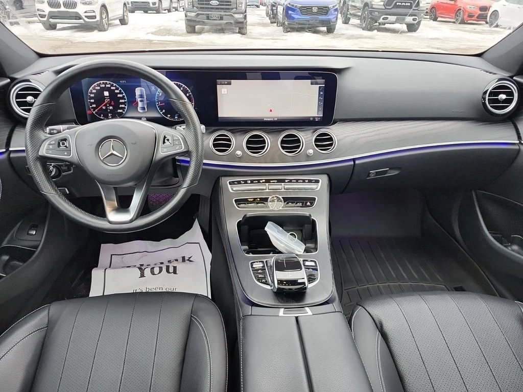 Mercedes-Benz E 300 * CARFAX /DISTRONIC/PANO/ | Mobile.bg � ����������� 11