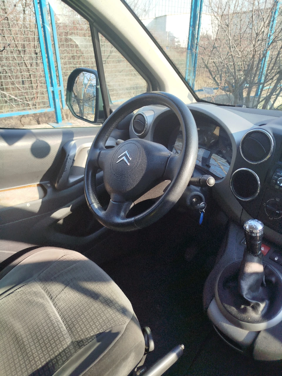 Citroen Berlingo 1.6 HDI, снимка 4 - Автомобили и джипове - 53731216