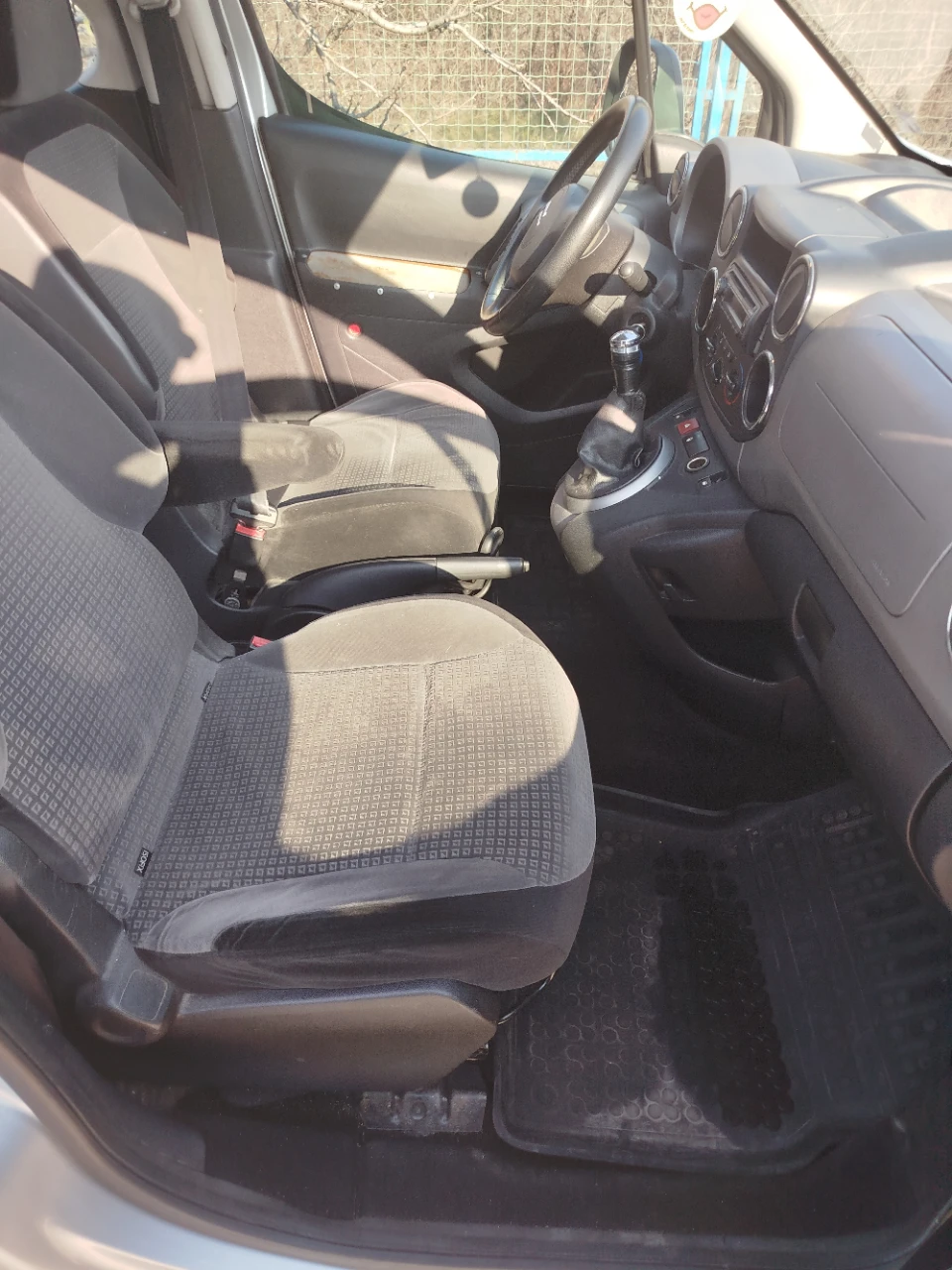 Citroen Berlingo 1.6 HDI, снимка 5 - Автомобили и джипове - 53731216