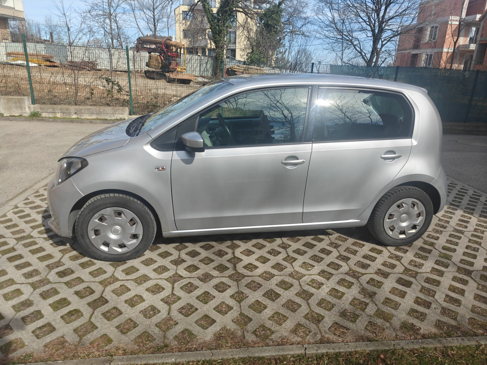 Seat Mii, снимка 4 - Автомобили и джипове - 53783962
