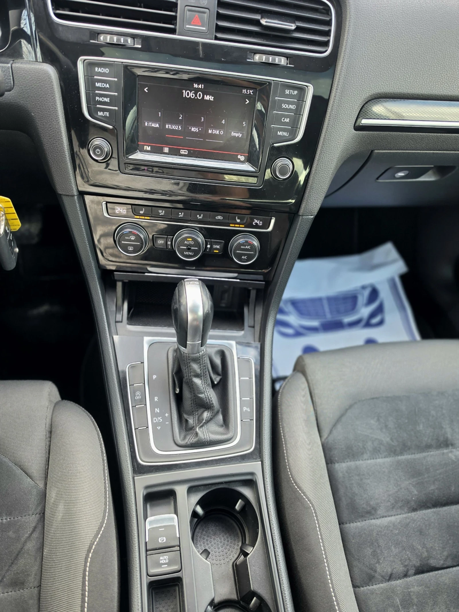 VW Golf R-Line/ Panorama/Bi-Xenon /Лизинг, снимка 11 - Автомобили и джипове - 54095393