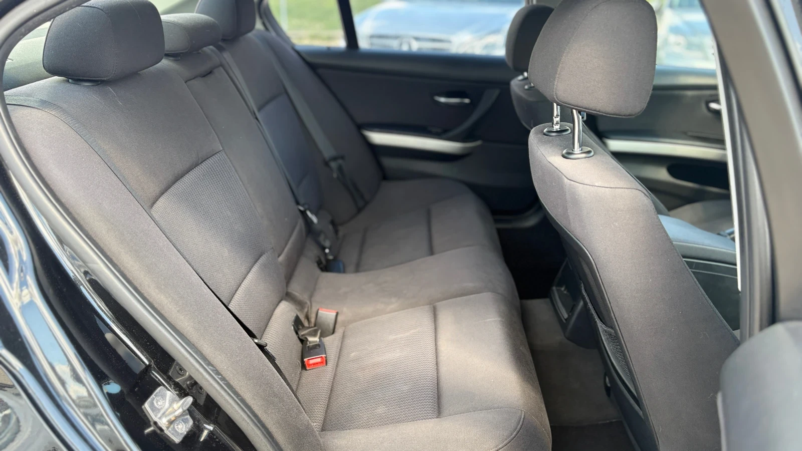 BMW 318, снимка 9 - Автомобили и джипове - 54134037