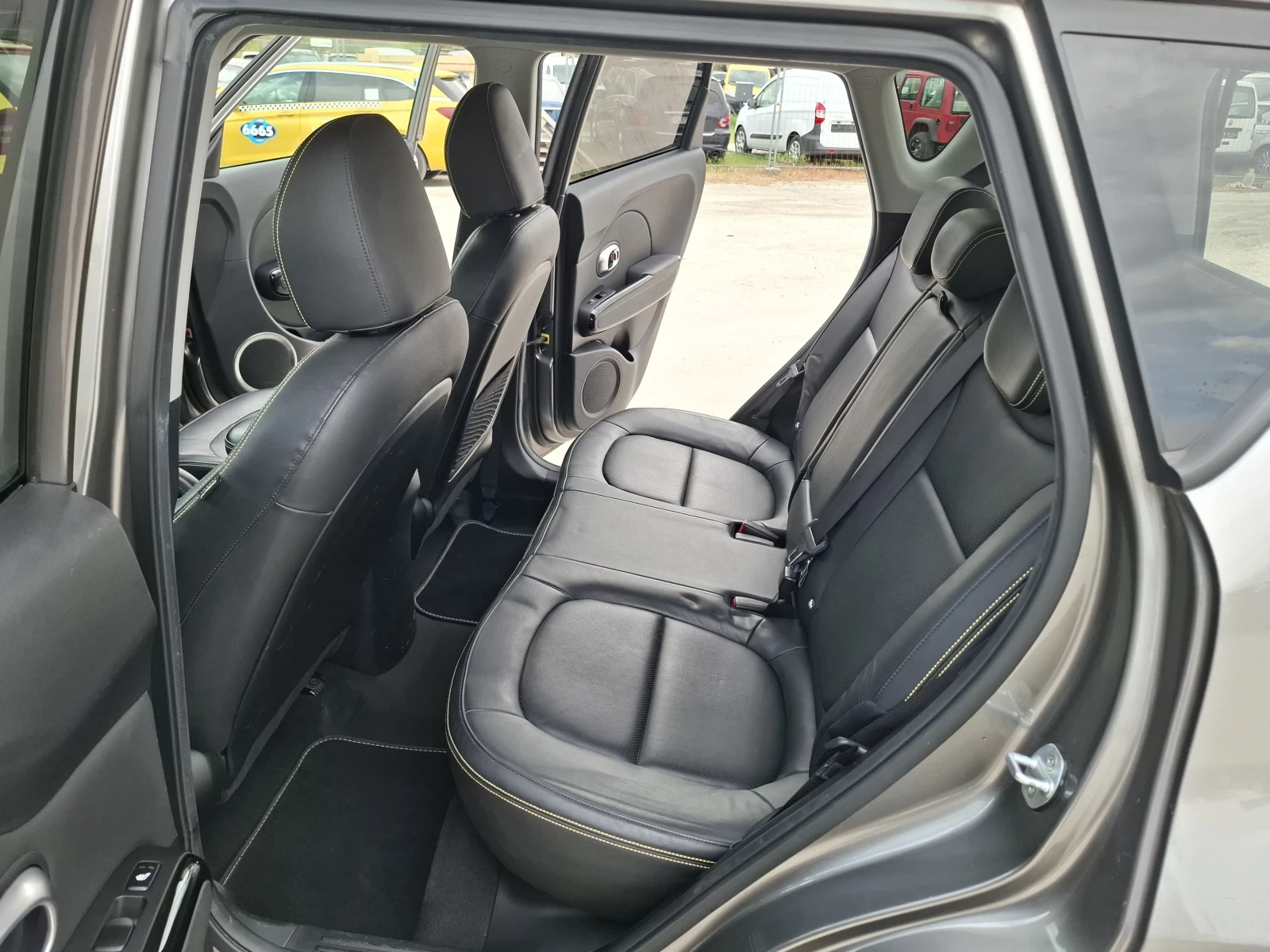 Kia Soul, снимка 8 - Автомобили и джипове - 54376786