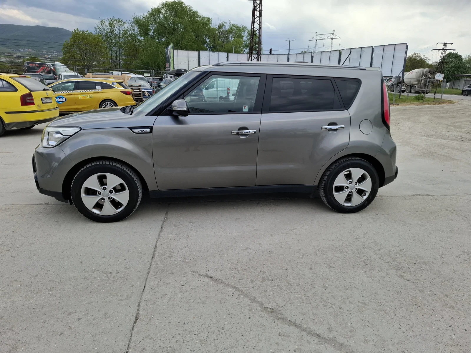Kia Soul, снимка 3 - Автомобили и джипове - 54376786