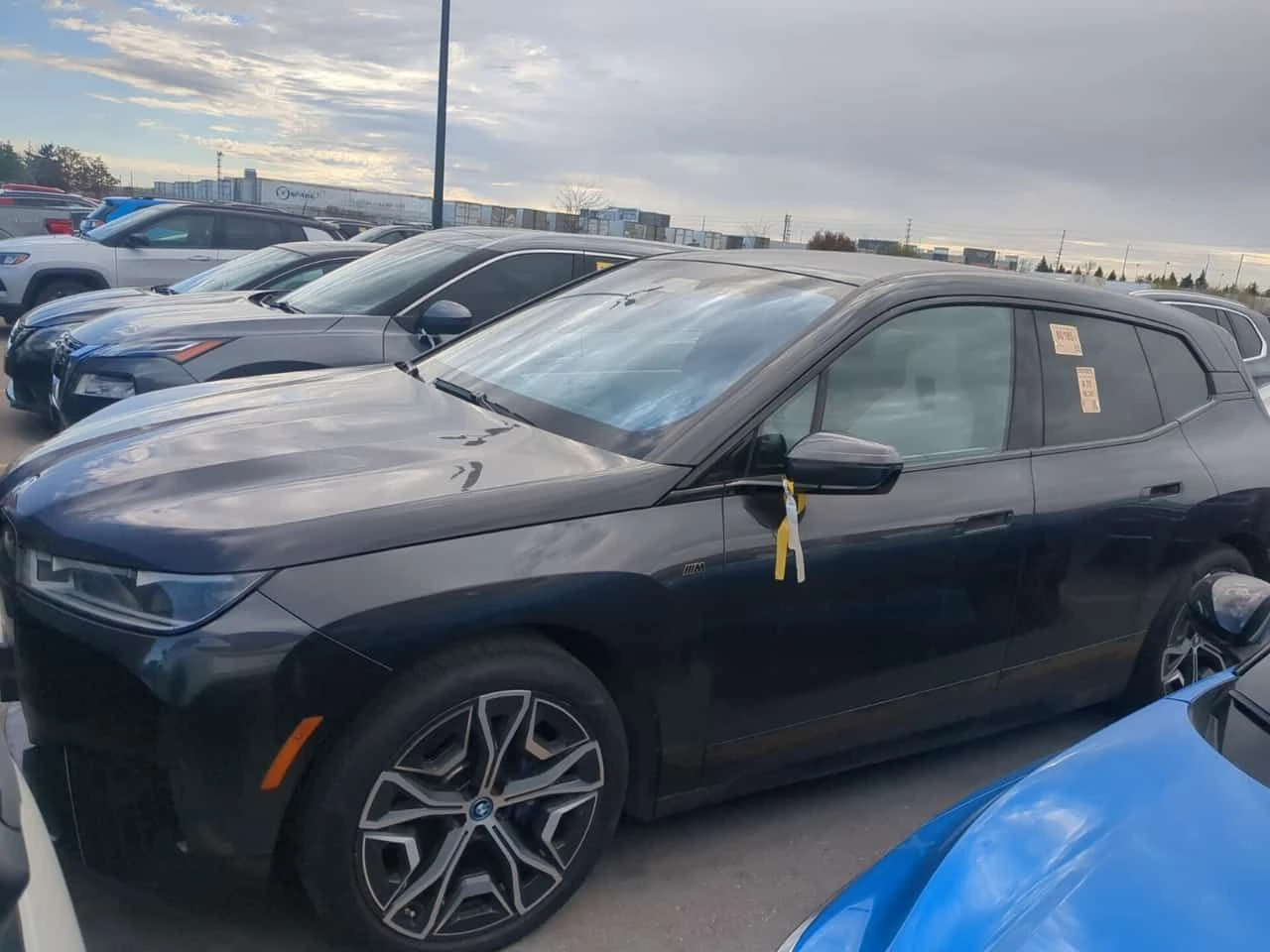 BMW iX M60| BOWERS&WILKINS| SWAROWSKI| HUD| 360| PANO | Mobile.bg � ����������� 1