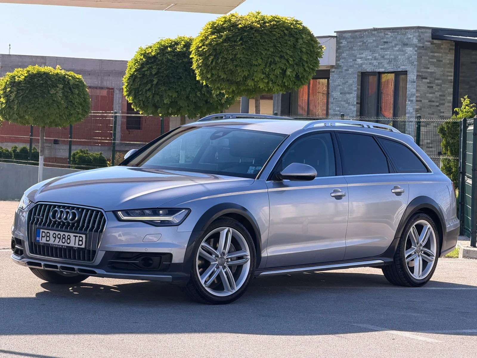 Audi A6 Allroad 3.0 bitdi-320кс.8zf/ACC/MATRIX/РЕАЛНИ КМ.ОБСЛУЖЕНА, снимка 2 - Автомобили и джипове - 54558713