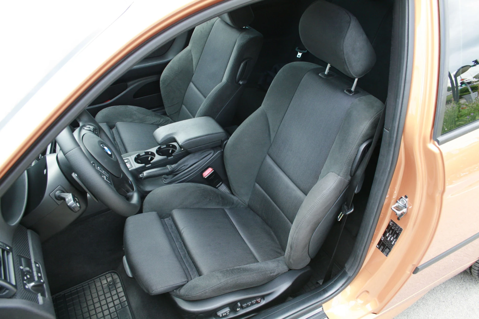 BMW 325 330ti, снимка 13 - Автомобили и джипове - 54660369