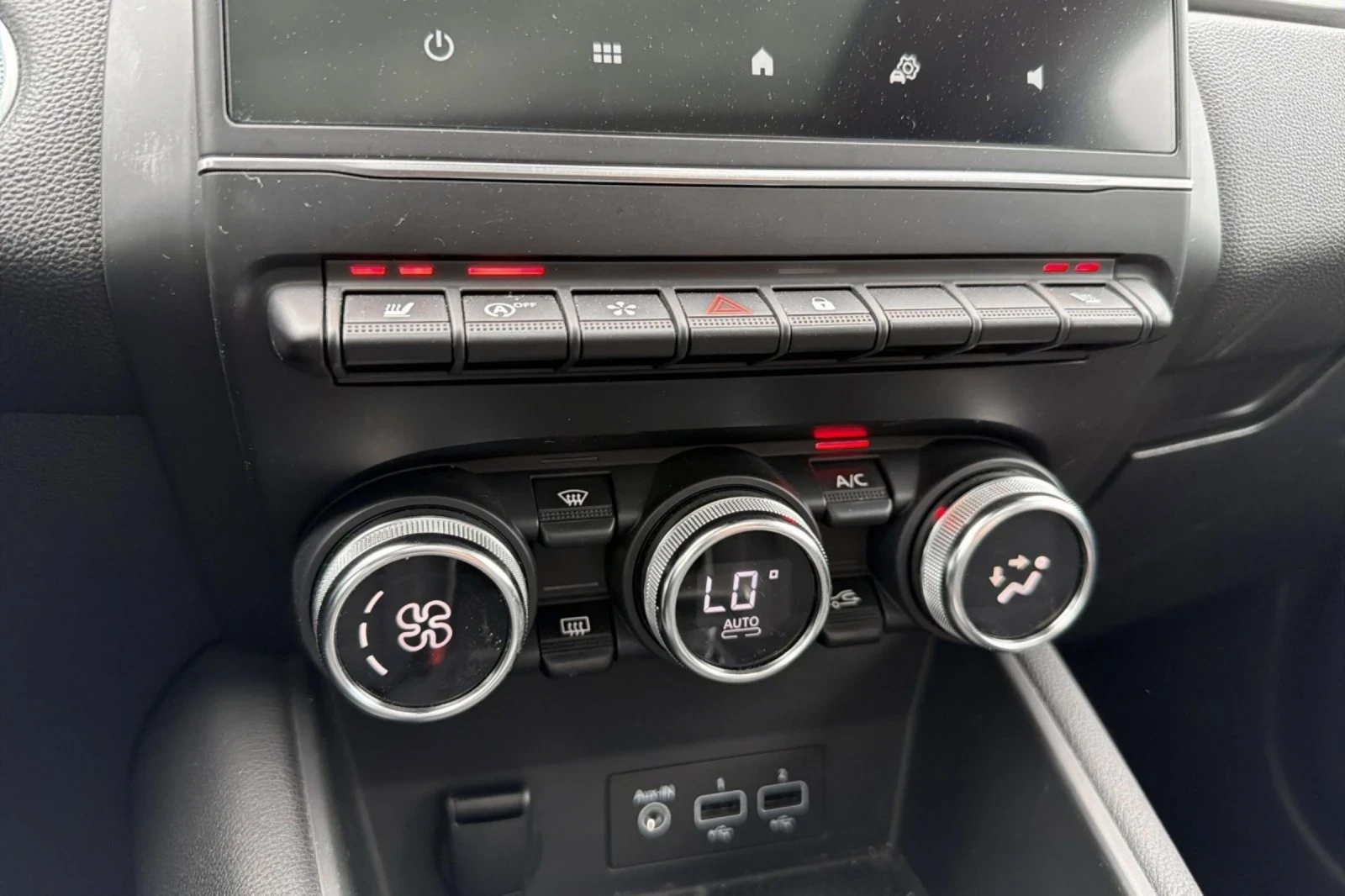 Renault Captur 1.3 TCe | EDC Automatic | Two tone colour , снимка 8 - Автомобили и джипове - 55251041