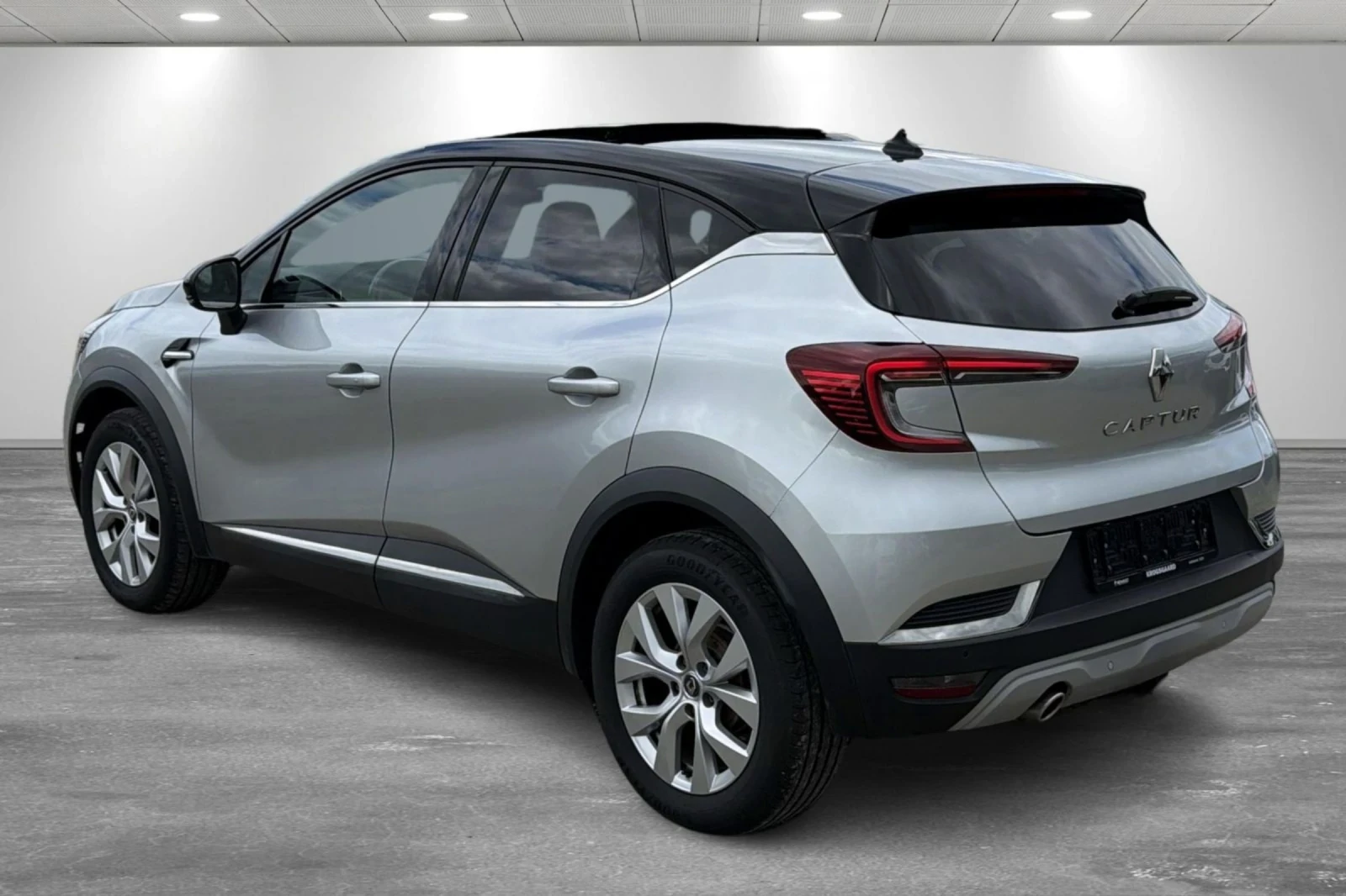 Renault Captur 1.3 TCe | EDC Automatic | Two tone colour , снимка 4 - Автомобили и джипове - 55251041