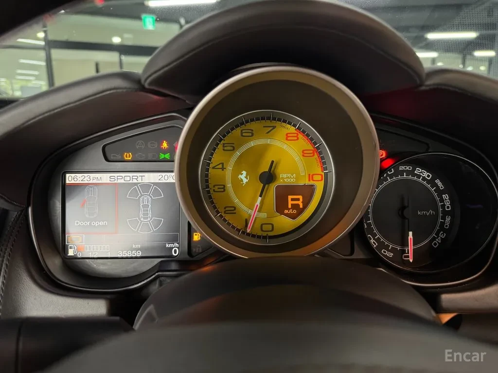 Ferrari California 4.3 V8, снимка 11 - Автомобили и джипове - 55314383