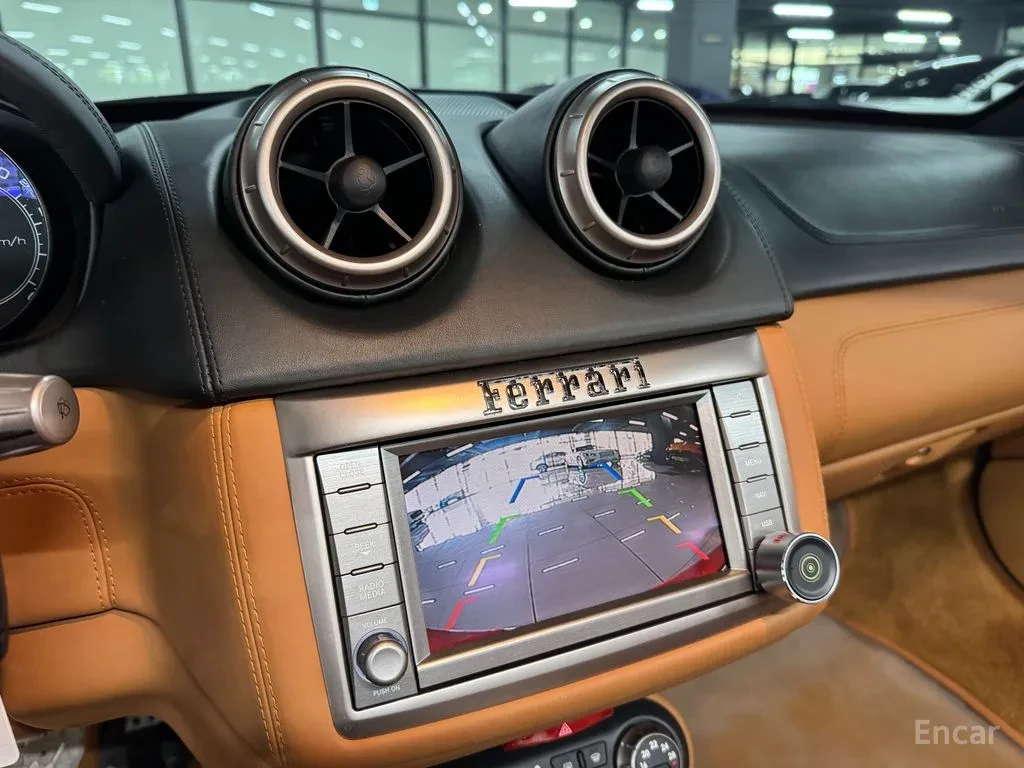 Ferrari California 4.3 V8, снимка 7 - Автомобили и джипове - 55314383