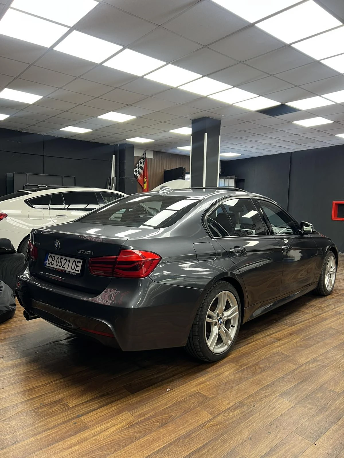 BMW 330, снимка 5 - Автомобили и джипове - 55365485