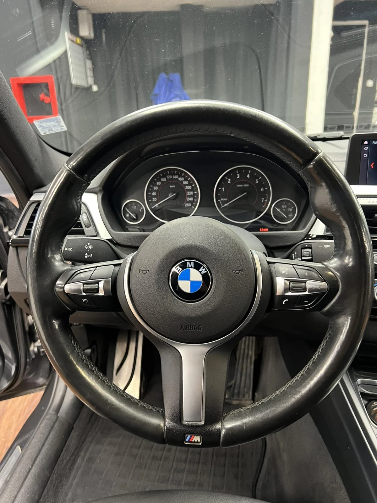 BMW 330, снимка 8 - Автомобили и джипове - 55365485