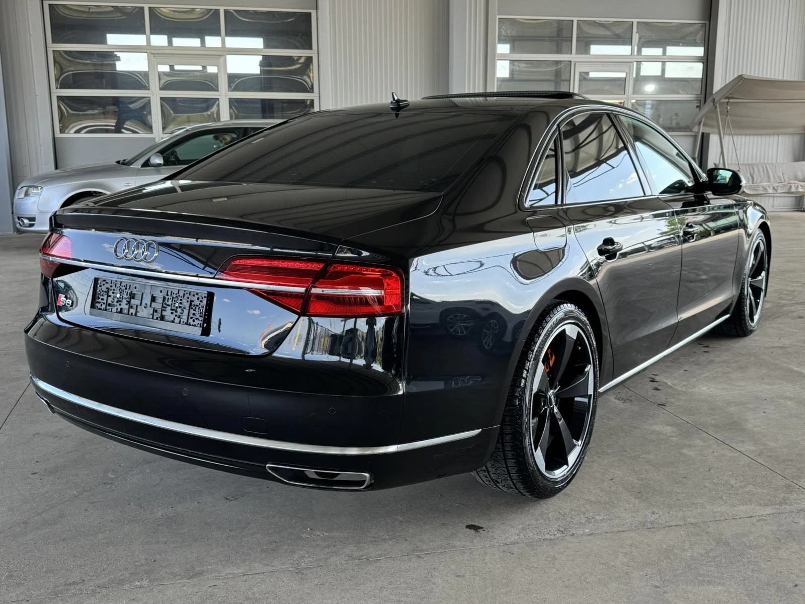Audi A8 435ps* MATRIX* BOSE* Distr* Head Up* Vacuum* , снимка 5 - Автомобили и джипове - 55624287