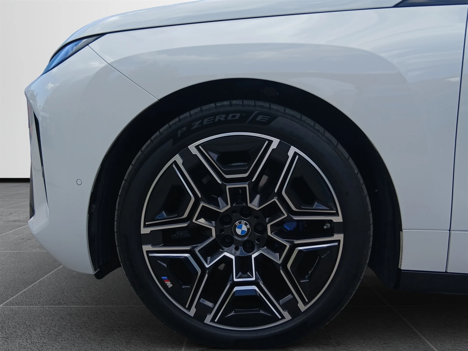 BMW iX xDrive45, снимка 5 - Автомобили и джипове - 55846438