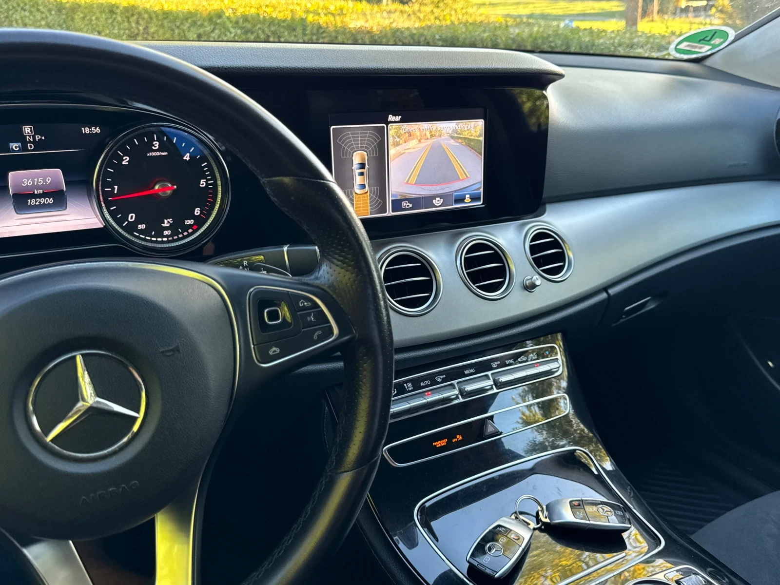 Mercedes-Benz E 220 d 9GTRON TOP, снимка 10 - Автомобили и джипове - 55943564