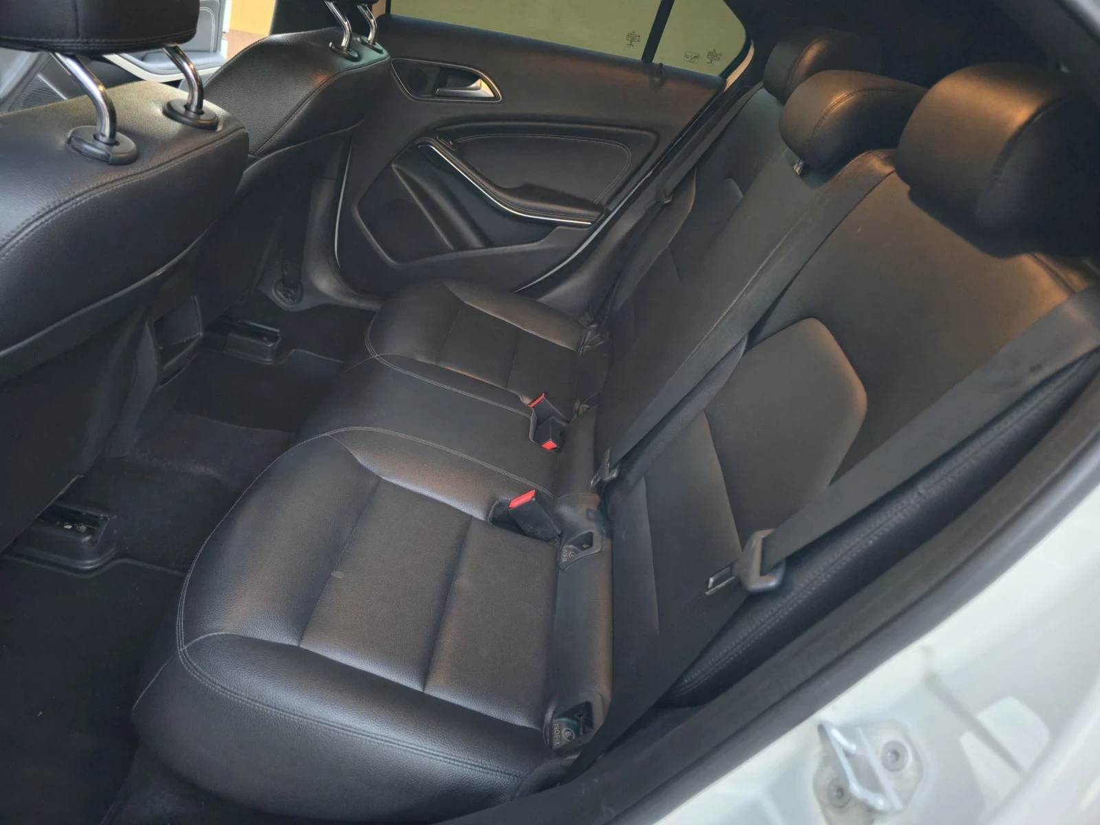 Mercedes-Benz A 180 7g tronic , снимка 10 - Автомобили и джипове - 56227943