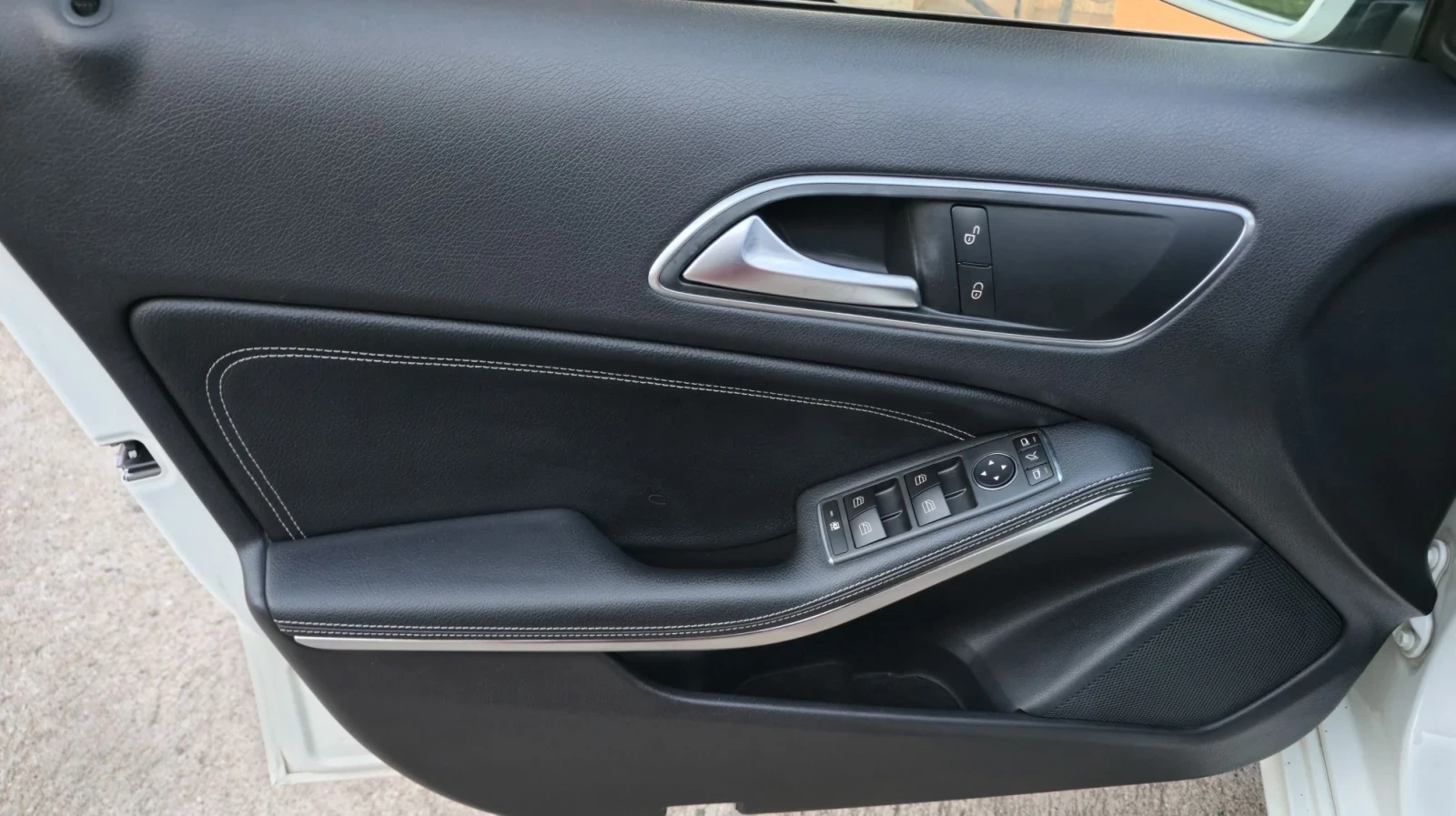 Mercedes-Benz A 180 7g tronic , снимка 11 - Автомобили и джипове - 56227943