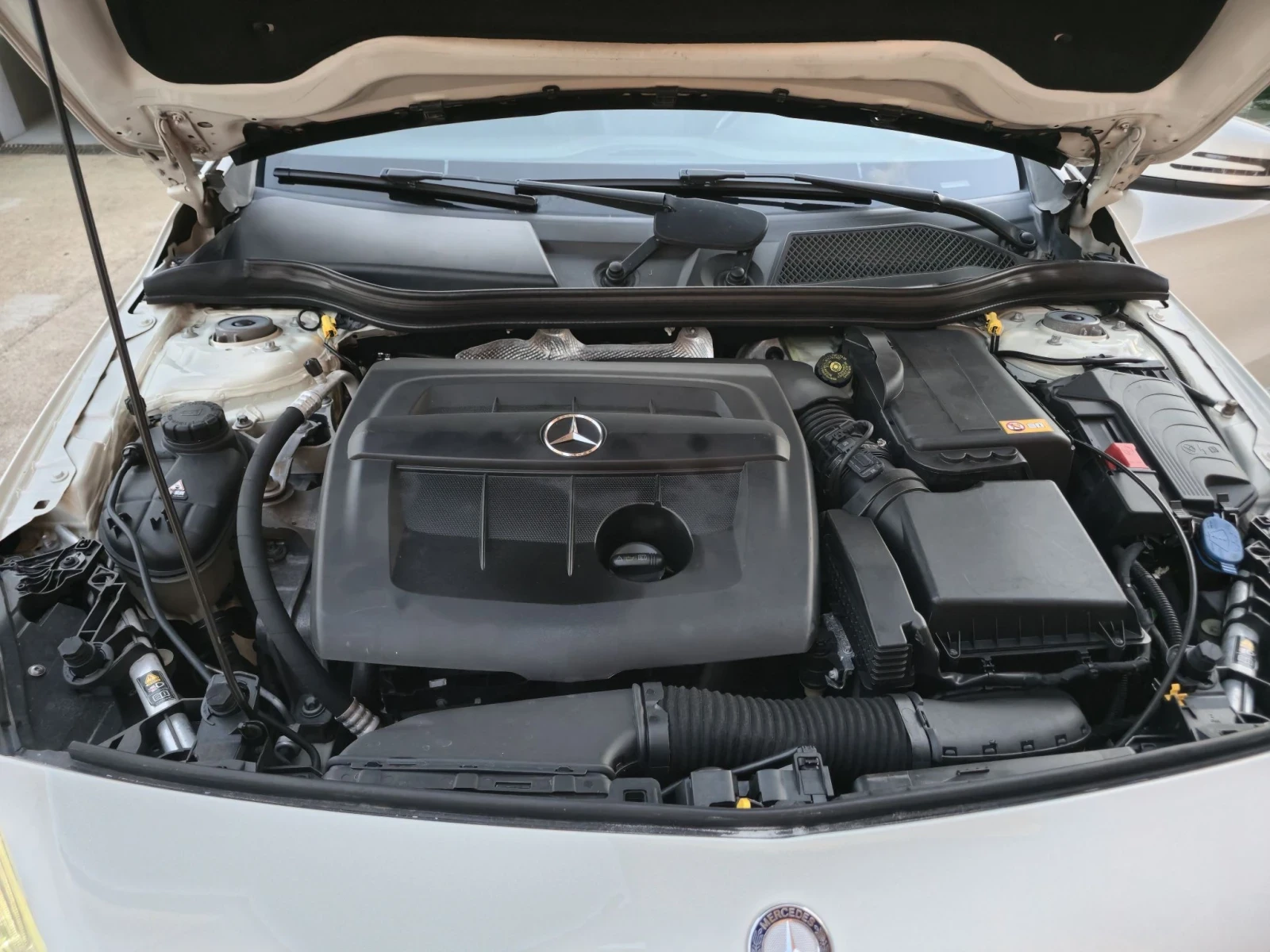 Mercedes-Benz A 180 7g tronic , снимка 17 - Автомобили и джипове - 56227943