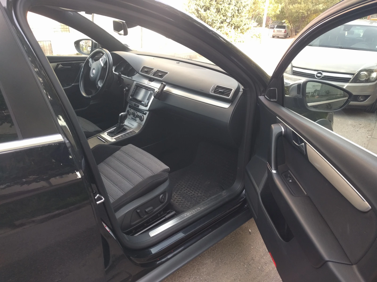VW Passat Alltrack - СПЕШНО!, снимка 5 - Автомобили и джипове - 56331049
