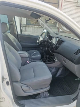 Toyota Hilux 2.5  , снимка 6