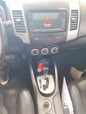 Mitsubishi Outlander 3.0 V6 , снимка 12