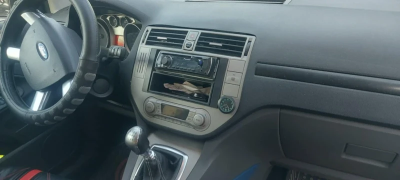 Ford Kuga, снимка 7 - Автомобили и джипове - 52493919