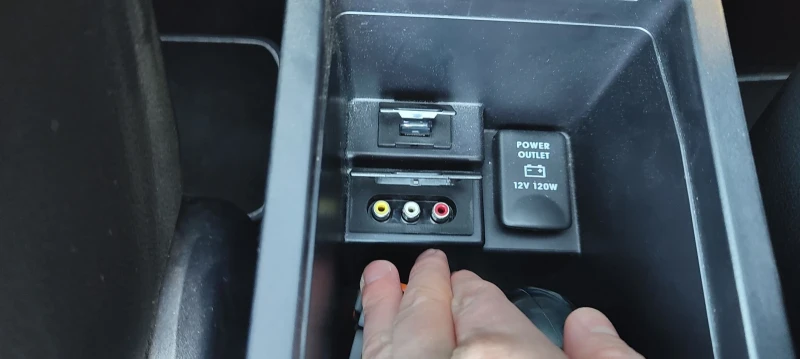 Peugeot 4008 1.8 HDI 4x4 95хил км, снимка 12 - Автомобили и джипове - 52188477