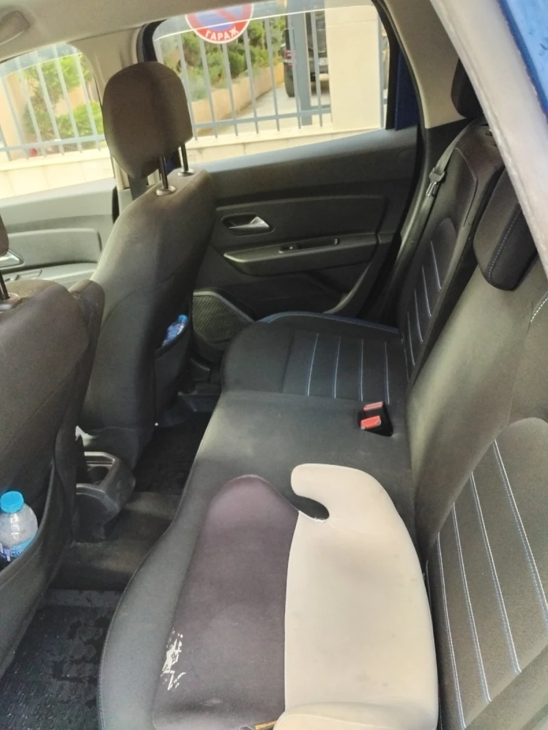 Dacia Duster DCi, снимка 8 - Автомобили и джипове - 52975678