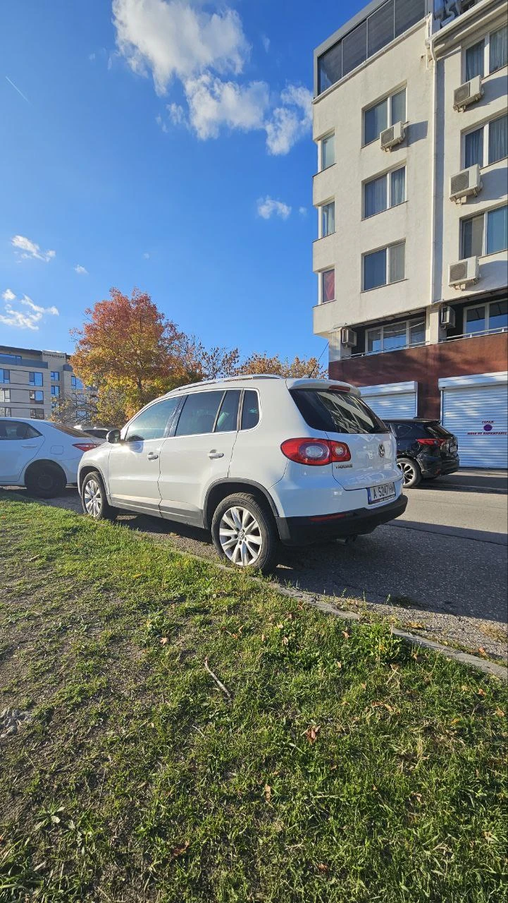 VW Tiguan 2.0 TDI 4MOTION, снимка 5 - Автомобили и джипове - 47580745