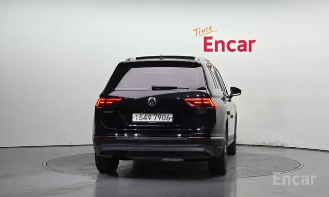 VW Tiguan 2.0TDI Prestige Обдухване Head up 360 Кам, снимка 4 - Автомобили и джипове - 55683154