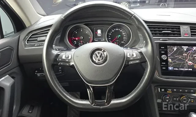 VW Tiguan 2.0TDI Prestige Обдухване Head up 360 Кам, снимка 6 - Автомобили и джипове - 55683154