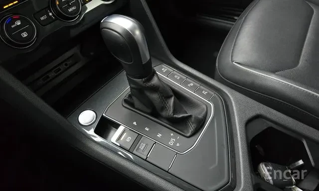 VW Tiguan 2.0TDI Prestige Обдухване Head up 360 Кам, снимка 9 - Автомобили и джипове - 55683154