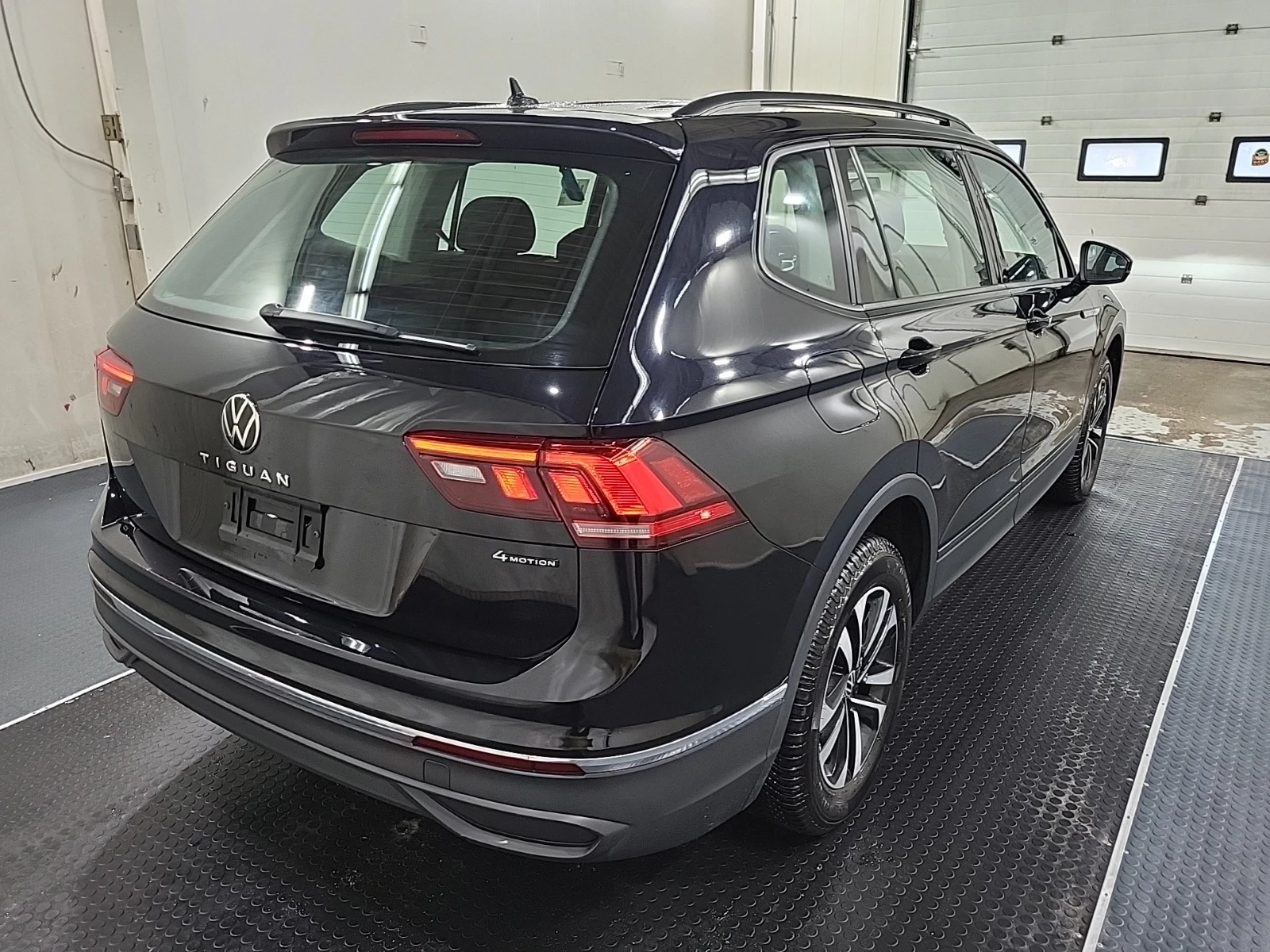 VW Tiguan * CARFAX * БЕЗ ПЪРВОНАЧАЛНА ВНОСКА - изображение 4