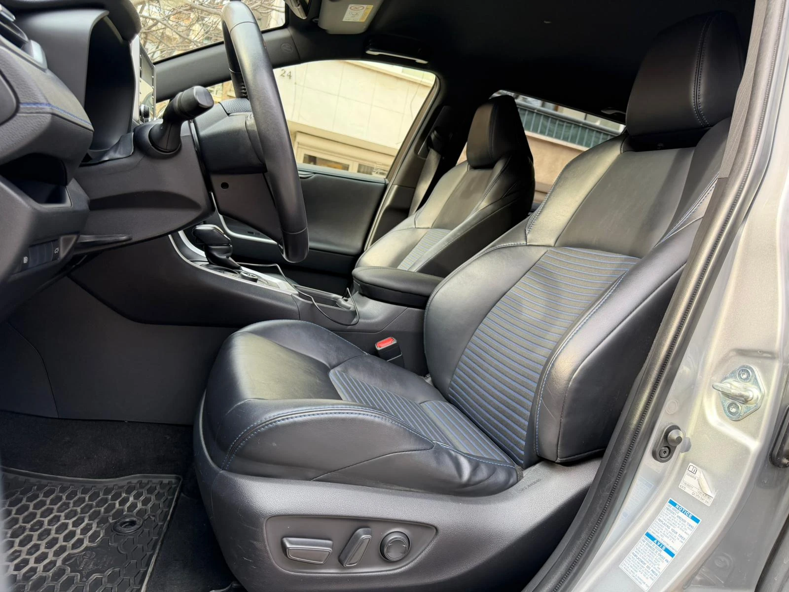 Toyota Rav4 Hybrid AWD - изображение 10