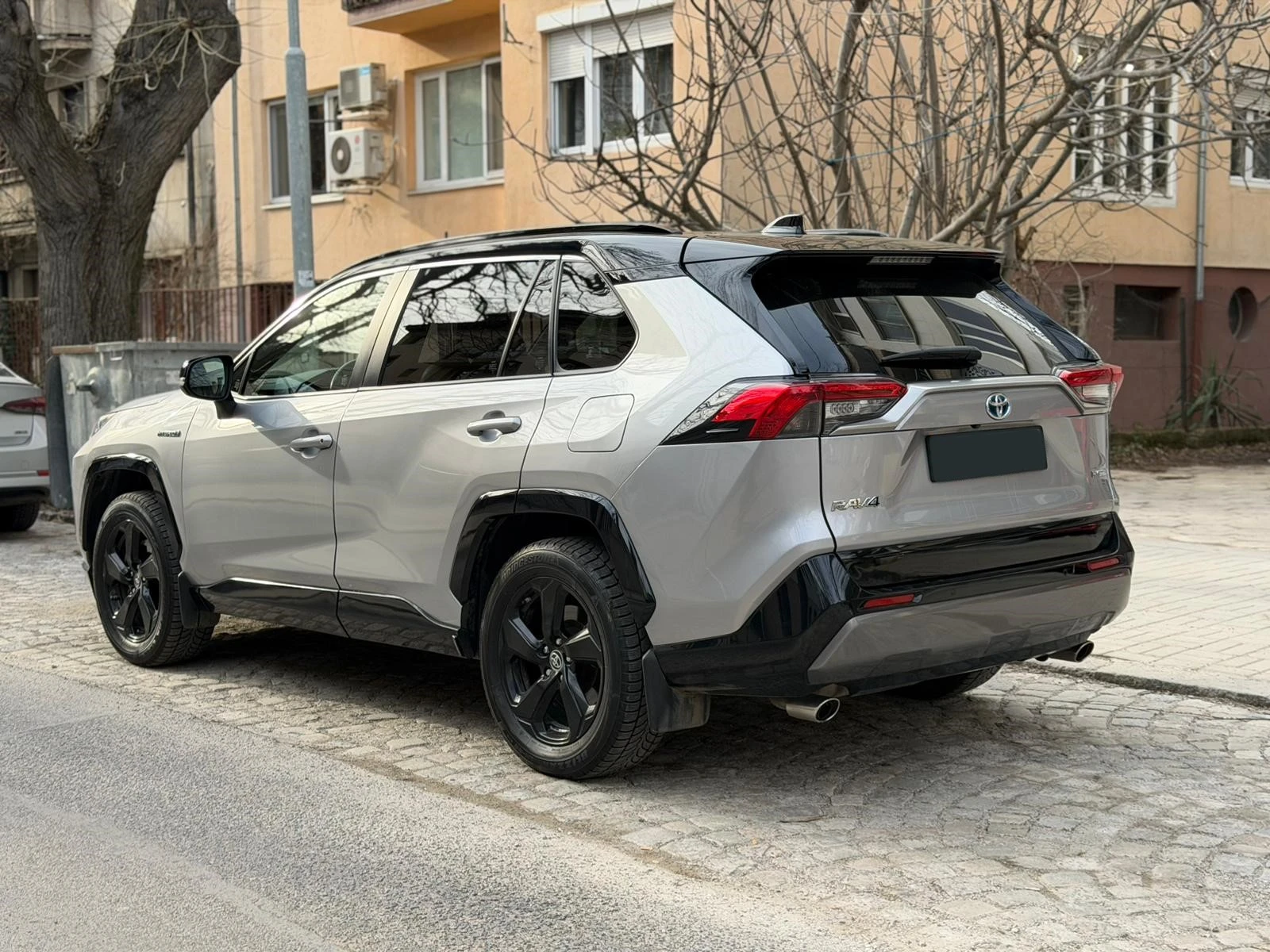 Toyota Rav4 Hybrid AWD - изображение 4