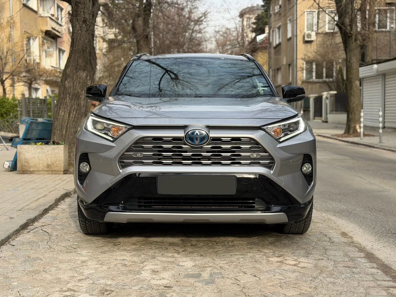 Toyota Rav4 Hybrid AWD - изображение 2