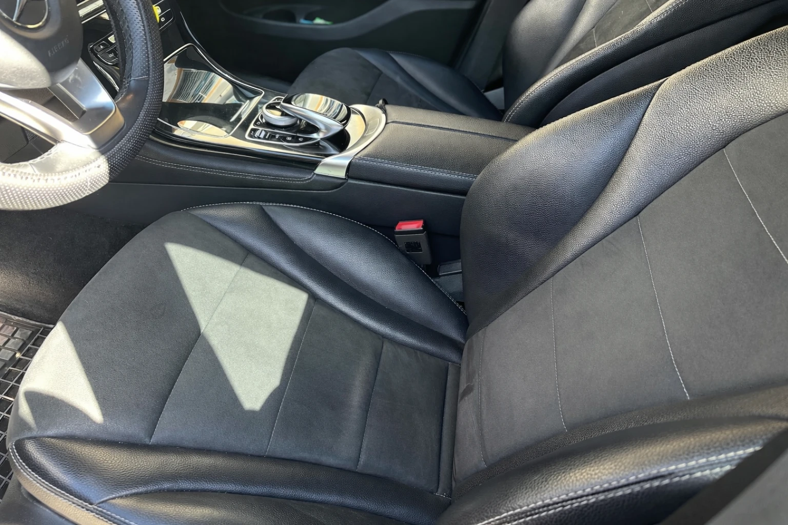 Mercedes-Benz GLC 250 4MATIC Coupe, снимка 11 - Автомобили и джипове - 53797911