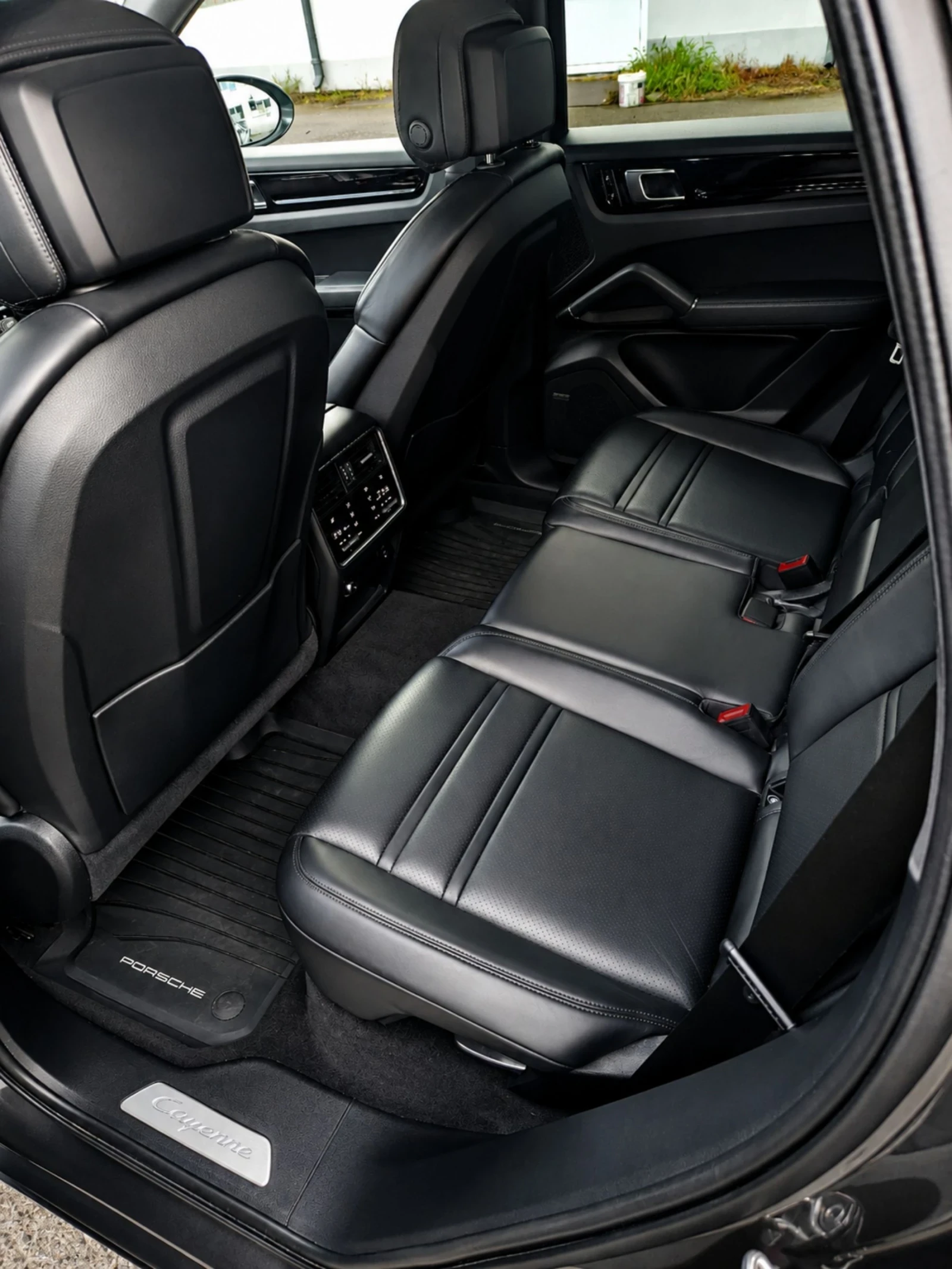 Porsche Cayenne 3.0T Matrix LED 3D camera 21" Джанти, снимка 10 - Автомобили и джипове - 54582964