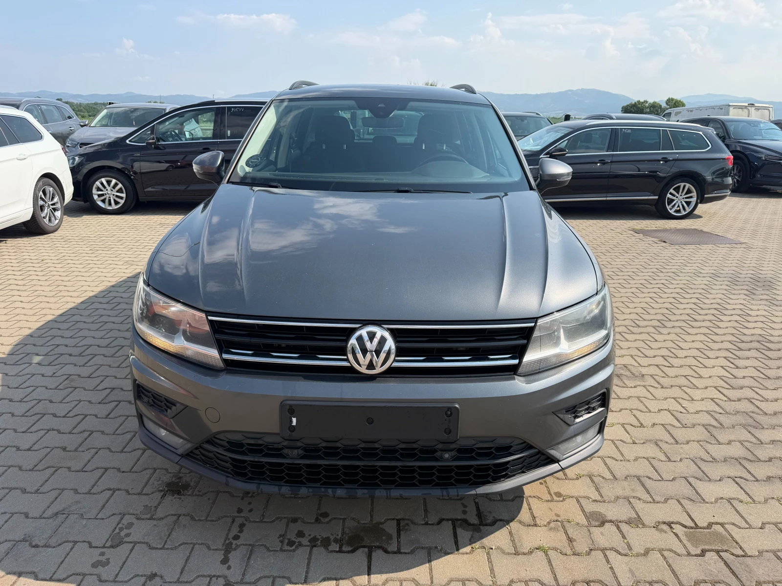 VW Tiguan 2.0TDI 4MOTION AVTOMAT/NAVI/KAMERA EURO 6, снимка 3 - Автомобили и джипове - 55115870