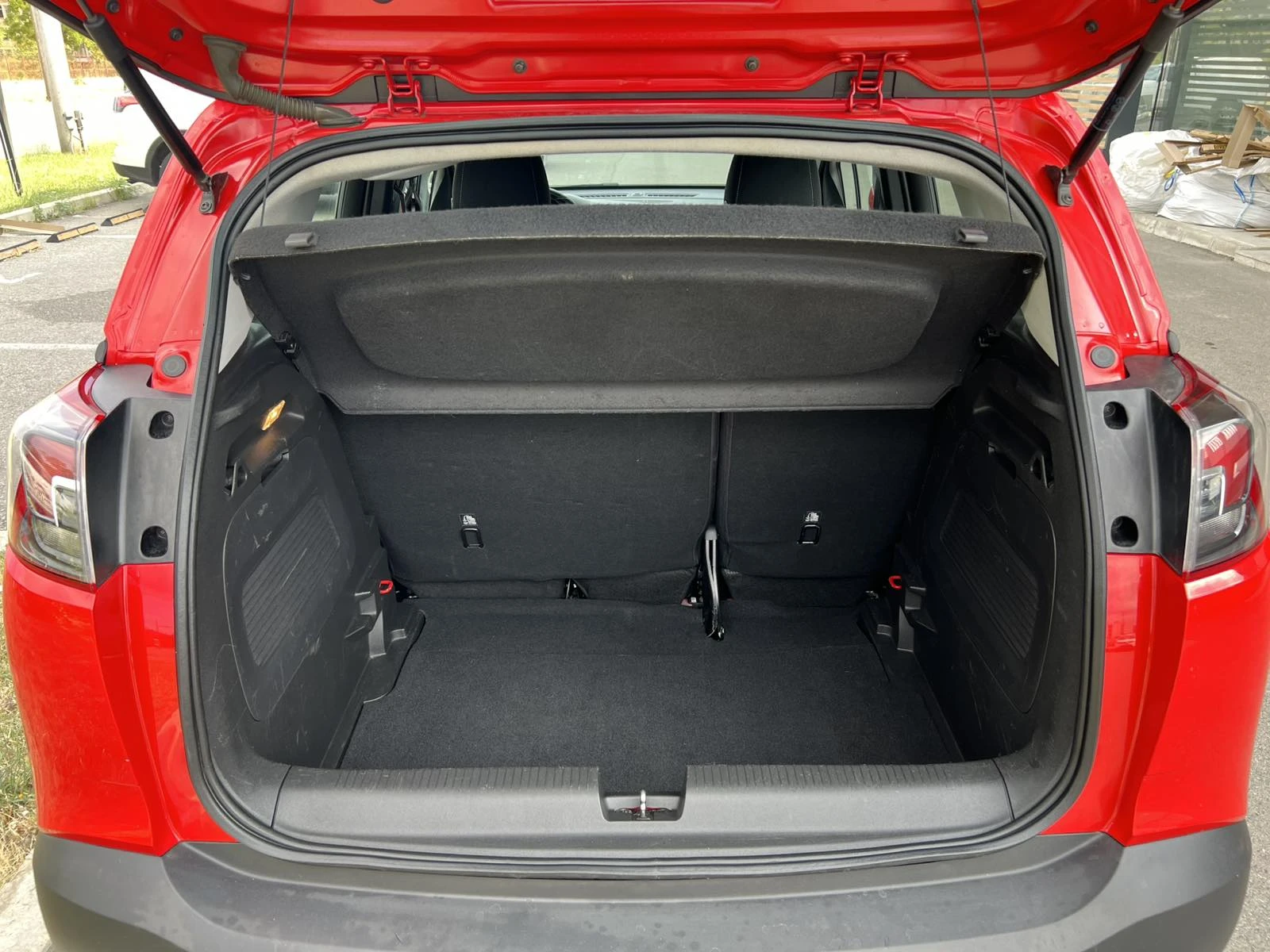 Opel Crossland X 1.2P Executive, снимка 3 - Автомобили и джипове - 55665188