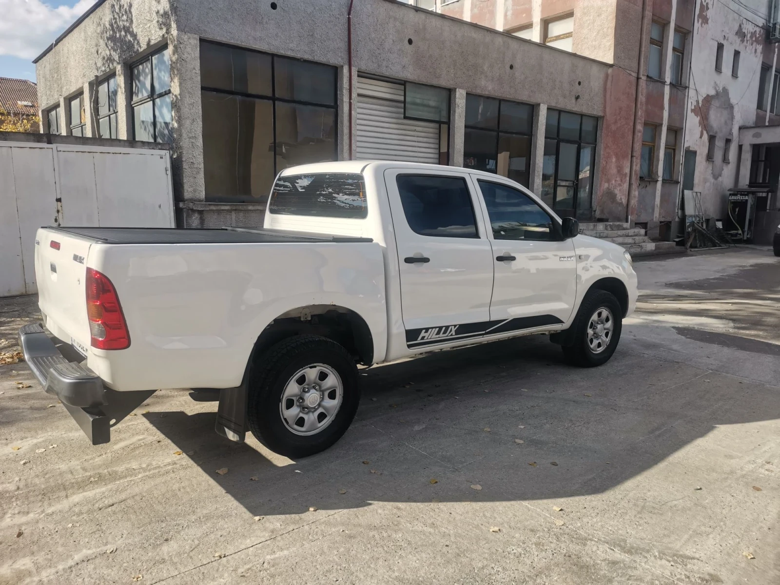 Toyota Hilux 2.5  , снимка 4 - Автомобили и джипове - 56298912